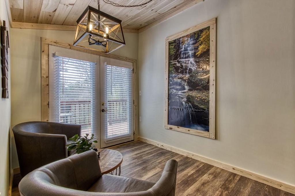 Whispering Winds, Hot Tub, Game Room, Wifi, 1089 Free Tickets Each Paid Day, Dollywood And More Gatlinburg Exterior foto